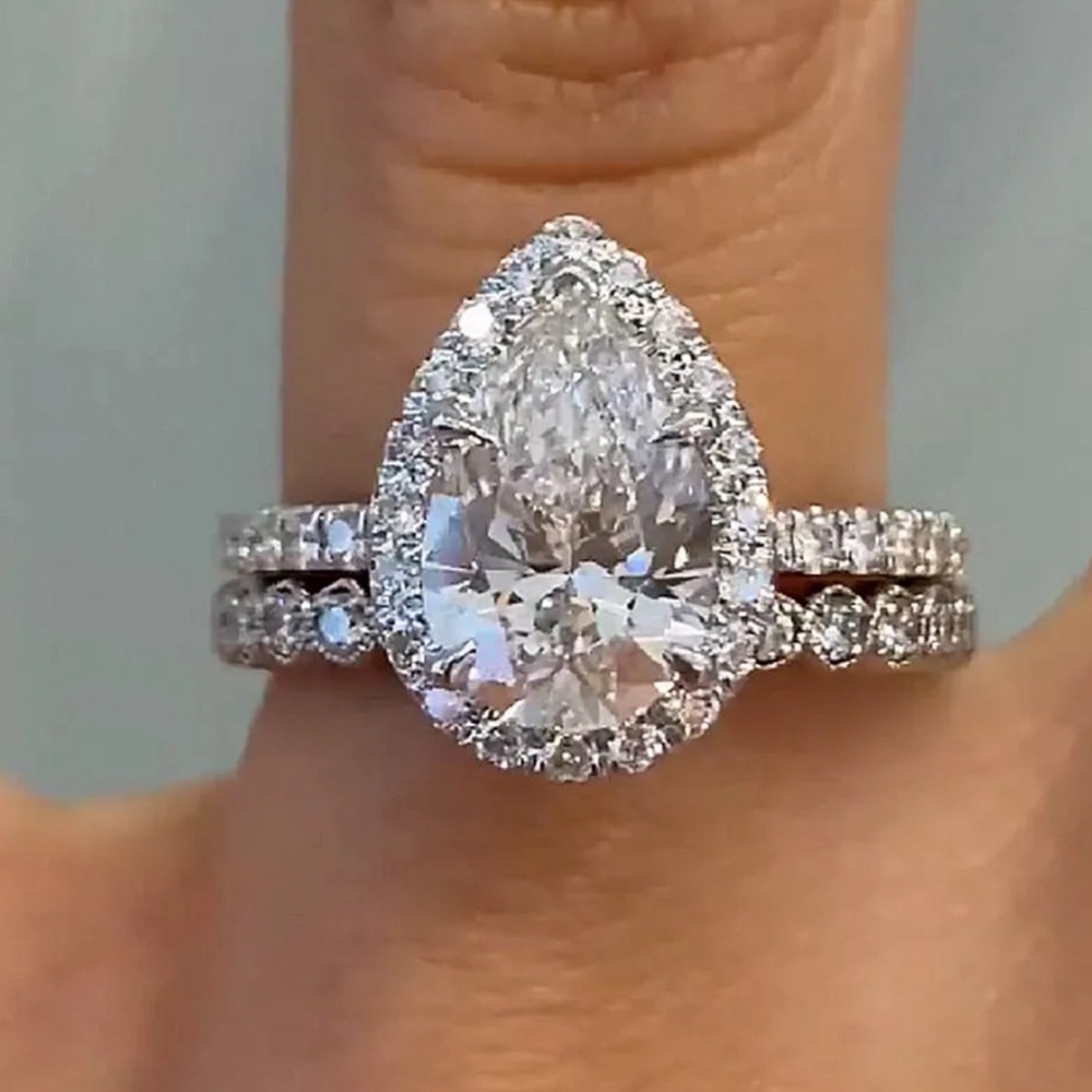 Classic 2.2 Carat Simulated Diamond Pear Cut Halo Women's Wedding Set